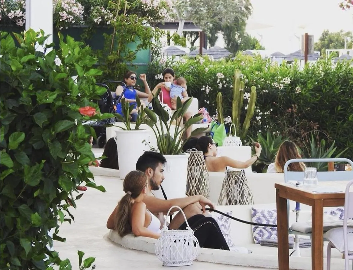 פרוטאראס Blue Peter Apartments