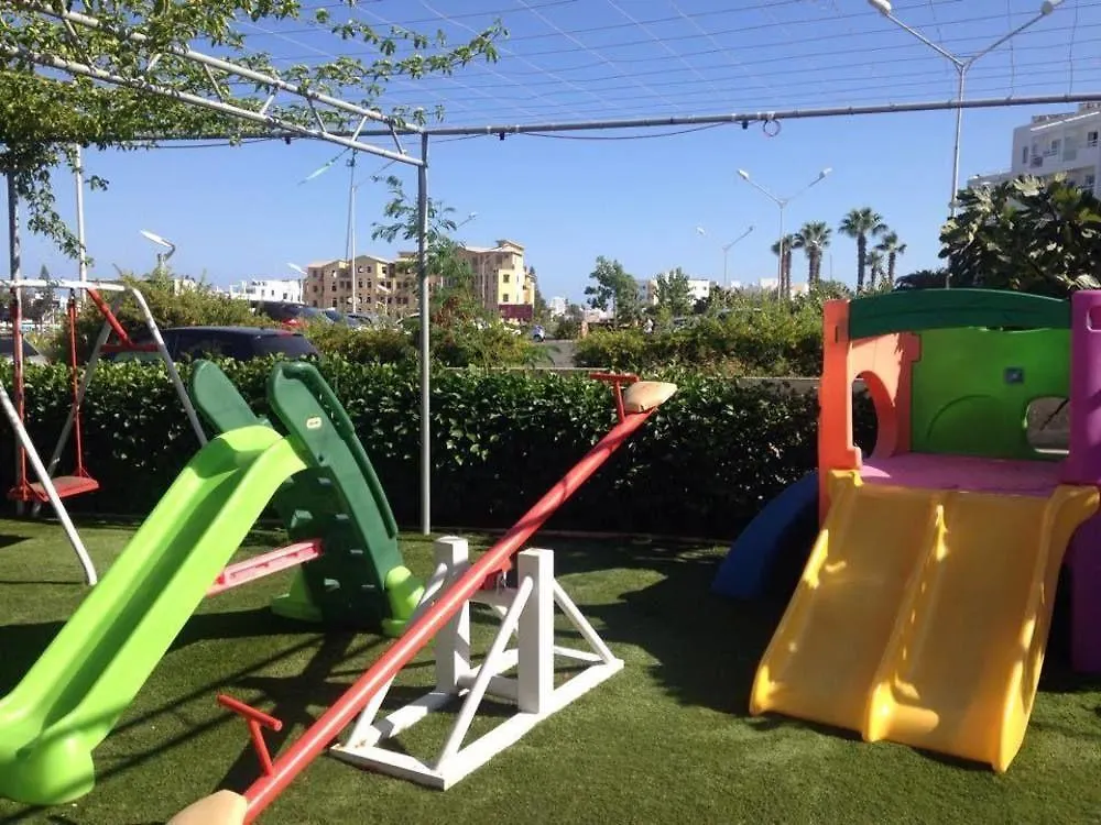 פרוטאראס Blue Peter Apartments מלון דירות