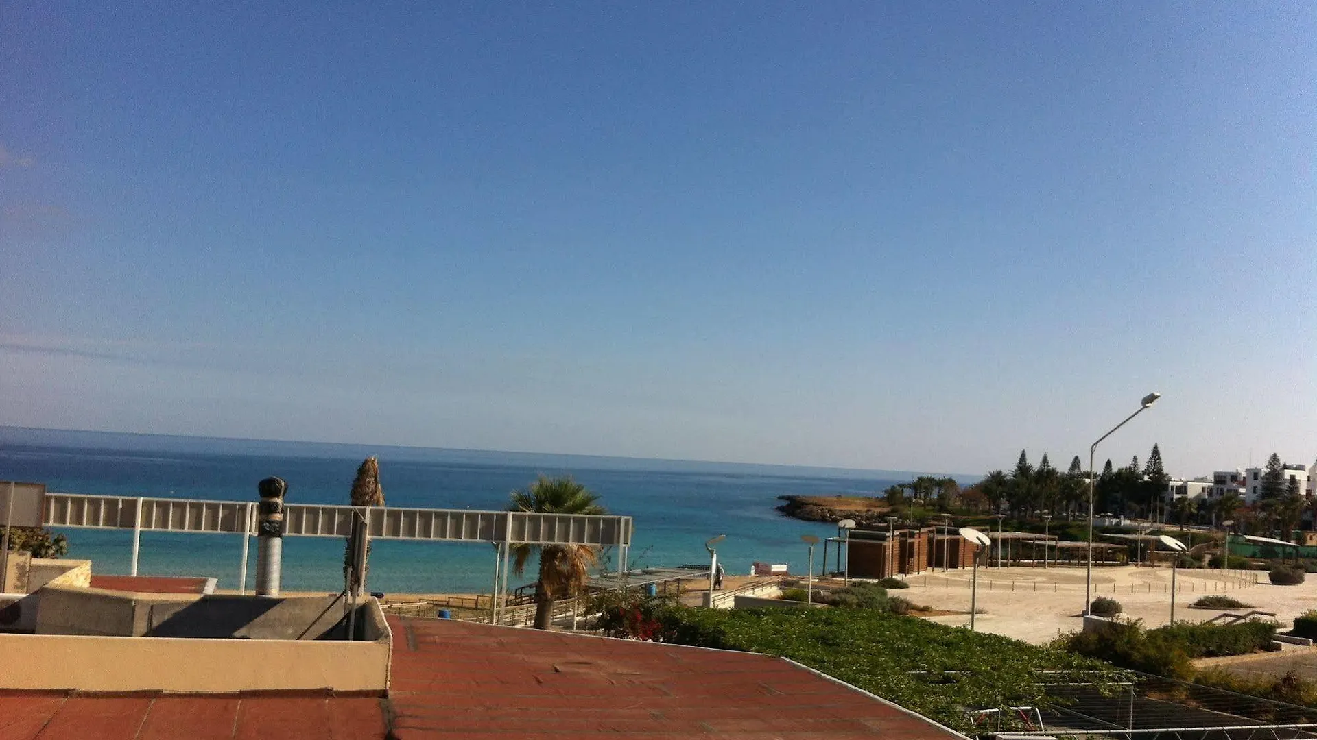 פרוטאראס Blue Peter Apartments מלון דירות