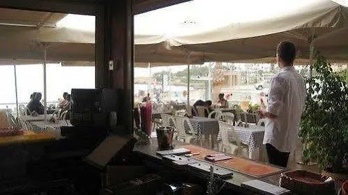 Blue Peter Apartments Protaras Kıbrıs